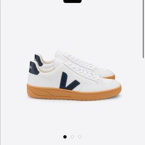 Veja Sneakers size 39/8